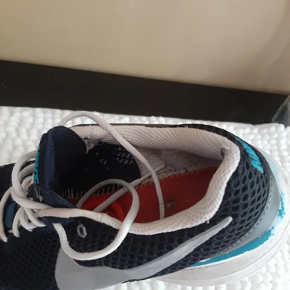 Nike - Picture 5 of 6